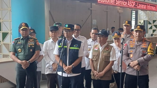 Menkes, Budi Gunadi Sadikin, di Pelabuhan Merak.