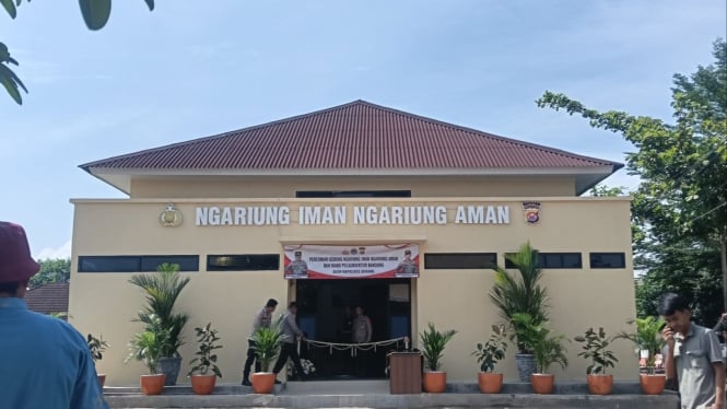 Gedung Ngariung Iman, Ngariung Aman.