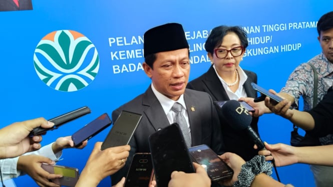 Menteri LHK Habis Faisol Nurofiq