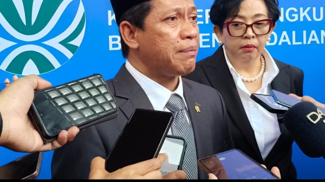 Menteri LHK Hanif Faisol Nurofiq