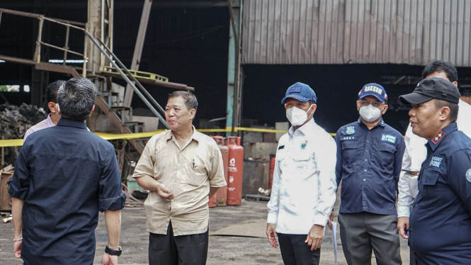 Mentri Lingkungan Hidup Hanif Faisol Nurofiq