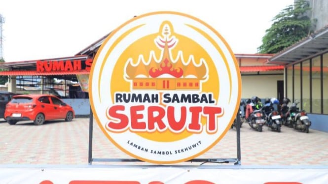 Rumah makan sambal seruit