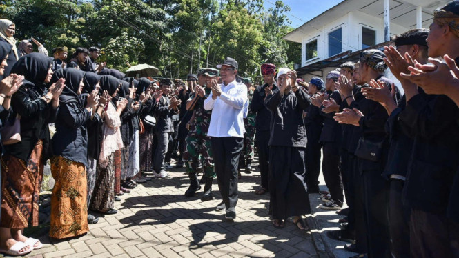 UKP Mardino di Masyarakat Adat Cisungsang.