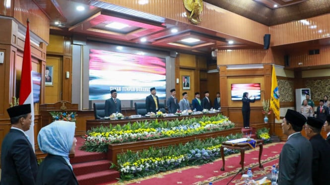 Ratu Zakiyah dan Najib Hamas