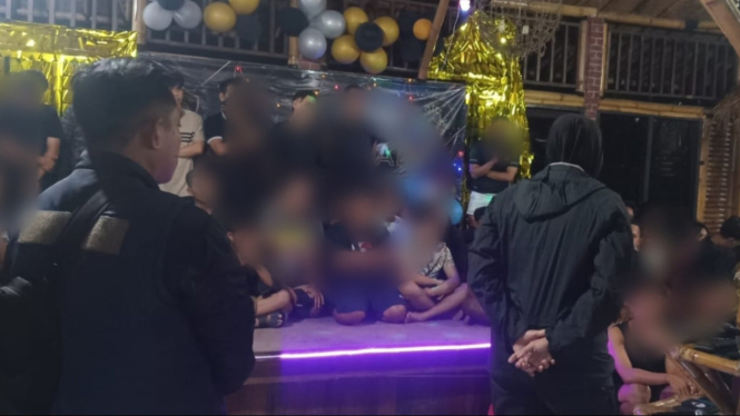 Polres Bogor Grebek Pesta Gay di Megamendung.