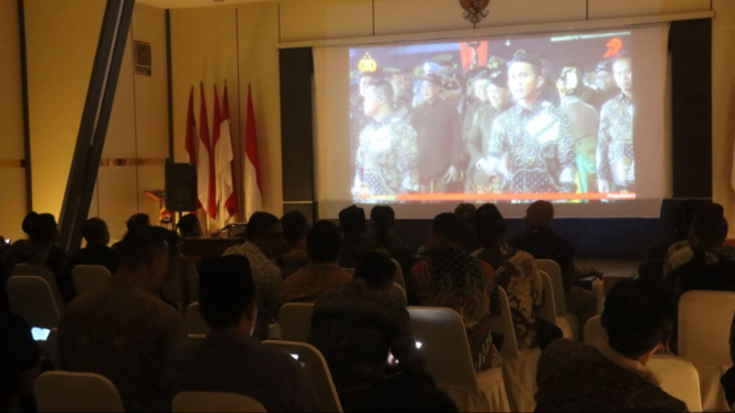 Nobar Wayang Kulit di Polresta Serkot.