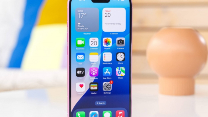 iPhone 16