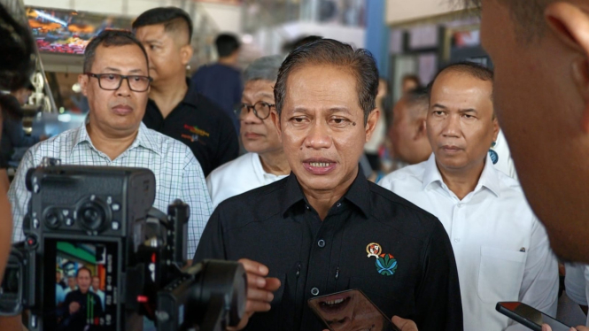 Menteri LH Hanif Faisol Nurofiq