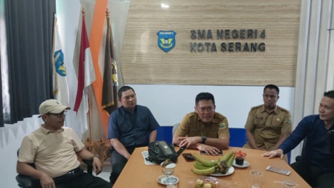 Jajaran Pejabat SMAN 4 Kota Serang