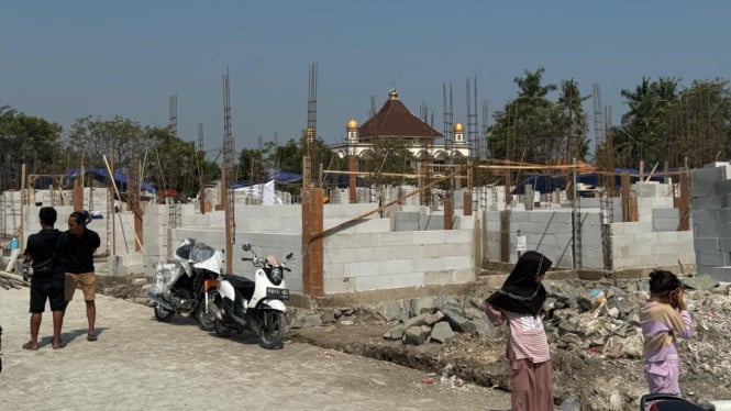 Pembangunan rumah nelayan pantura