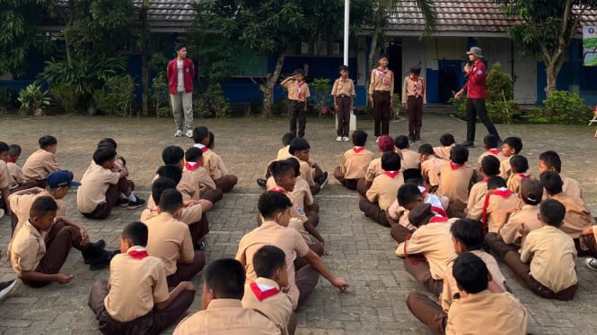 Pelatihan Pramuka di SMPN 23 Kota Serang.