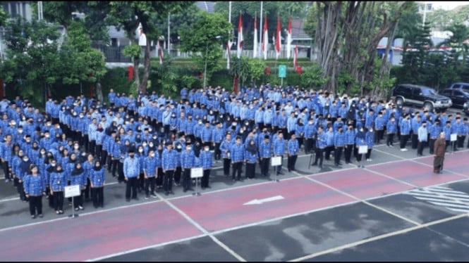 Gaji PNS naik