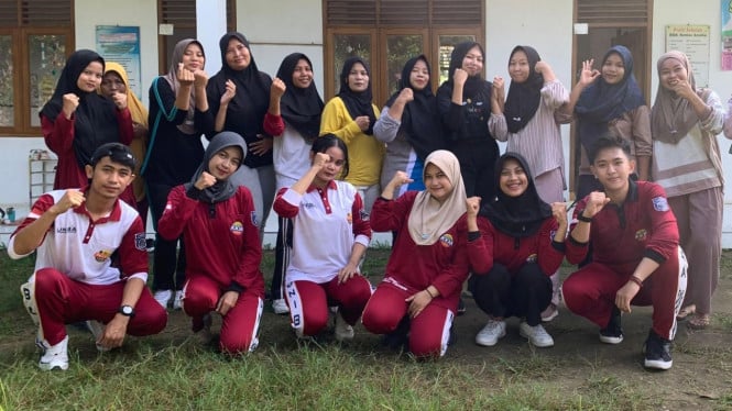 Senam Bersama Mahasiswa KKM Uniba.