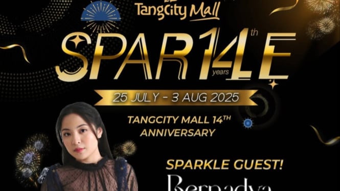 Musisi Bernadya di Tangcity Mall
