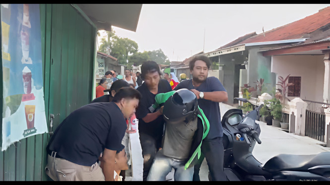Polisi Tangkap Maling Motor Berjaket Ojol.