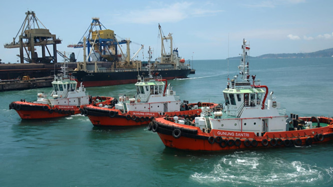 Barisan Tugboat Milik PT PCM.