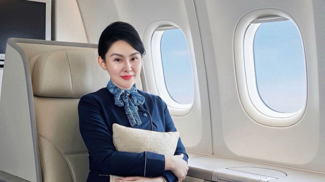 Dewi Lin, Penggagas Apotek Gratis.