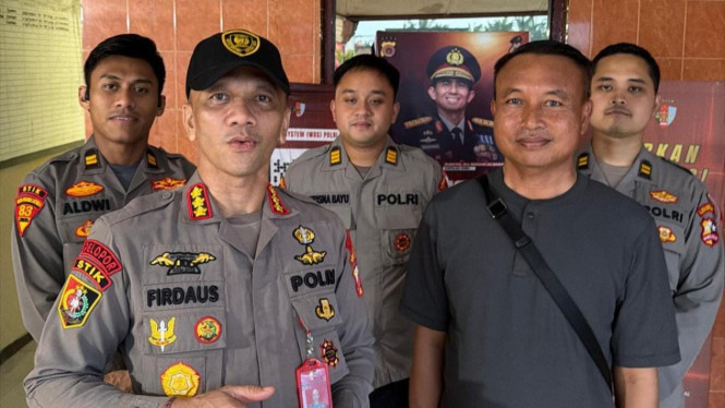 Kombes Pol Firdaus saat memberikan keterangan pers