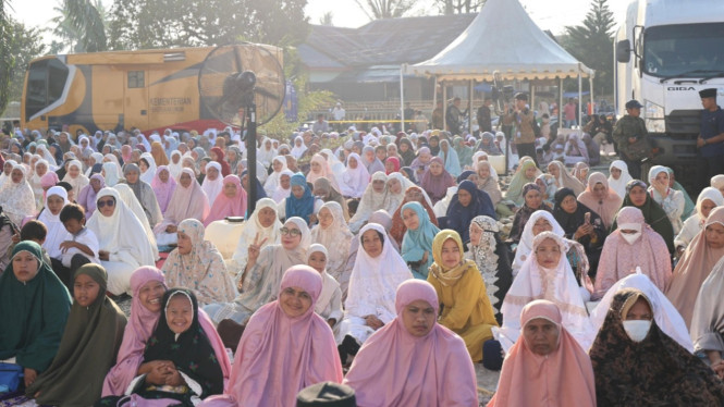 Mendambakan Lebaran Bersama