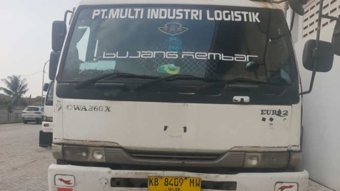 Barang bukti mobil yang disita petugas