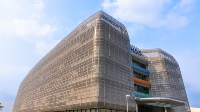 Gedung Multimedia Nusantara School (MNS) High School di Gading Serpong, Tangerang