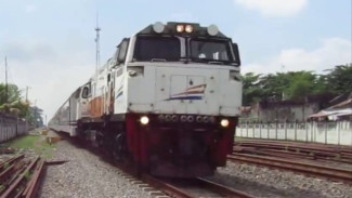 441 Ribu Tiket Kereta Api Lebaran 2025 Ludes! Stasiun Pasar Senen Catat Lonjakan Okupansi hingga 102 Persen