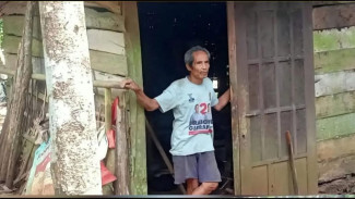 Kakek Sumadi di Purbalingga Tempati Gubuk Reyot Seorang Diri, Belum Ada Bantuan Pemerintah Setempat