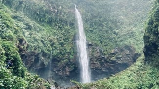 Curug Cipendok, Surga Tersembunyi di Banyumas yang Masih Asri!