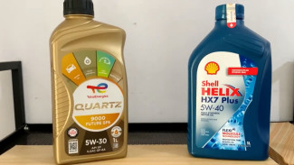 Shell Helix HX7 Plus atau Total Quartz 9000? Simak Mana yang Lebih Hemat, Tahan Lama, dan Cocok untuk Motor Matic Anda!