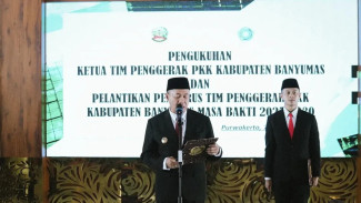 Pelantikan pengurus Tim Penggerak (TP) PKK Kabupaten Banyumas oleh Bupati Sadewo untuk Masa Bakti 2025-2030
