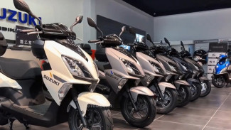 Pesaing Baru Muncul! Suzuki Swing 125 Tantang Honda Vario 125? Berapa Harganya?