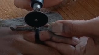 Damkar Banyumas Berhasil Evakuasi Pelepasan Cincin yang Sesak di Jari Warga Wangon