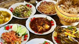 Nyobain Hidden Gem di Banyumas: Ayam Gepuk Saudara, Langganan Para Instansi dengan Rasa Juara!