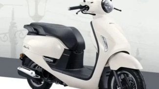 Lebih Stylish dan Bertenaga Honda NS125LA 2025 Siap Geser Dominasi Yamaha Fazzio