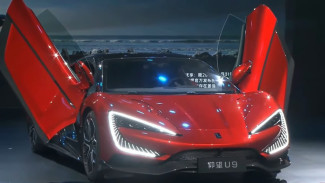 BYD YangWang U9 Siap Masuk Indonesia? Mobil Listrik 1.287 HP Bisa Loncat dan Lebih Murah dari Supercar Eropa!