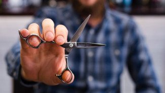 Gunting Tumpul Bisa Tajam Lagi dalam 5 Menit, Cuma Butuh Odol dan Botol Bekas, Serius Bisa!