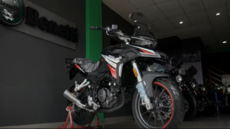 Bodi Gagah, Mesin Ringan! Benelli TRK 251, Motor Touring 250cc yang Bikin Anda Terpikat Sejak Pandangan Pertama