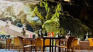 Lava Coffee Shop, Nongkrong Estetik di Dalam Goa? Ternyata Ada di Purbalingga!