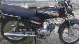 Kenali Kembali Suzuki A100, Motor Klasik yang Masih Relevan di Jalanan Saat Ini!