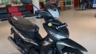 Mewah dan Sporty! Inilah Honda Supra X 125 Golden Matte Black dengan Fitur Terkini untuk Pengalaman Berkendara Lebih Ser