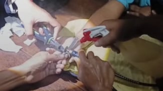 Evakuasi Ring Terjebak di Jari Seorang Anak di Sokaraja, Sigap Minta Bantuan Damkar Banyumas