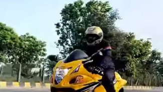 Suzuki Hayabusa, Motor Ikonik Legendaris dengan Akselerasi Gila yang Pernah Jadi Andalan Polisi dan Pembalap!