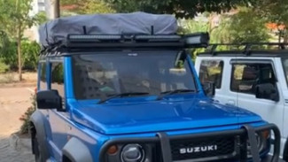 Bukan Cuma Gaya, Jimny Off Road Ternyata Bisa Bikin Kamu Ketagihan Nanjak Terjal dan Menembus Hutan!