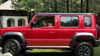 Jangan Tertipu Ukurannya, Jimny Jeep Si Kecil Beringas yang Bikin Mobil Lain Minder di Jalan Terjal