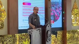 Penyerahan Sepeda Motor Operasional untuk Kades dan Lurah di Kabupaten Banyumas