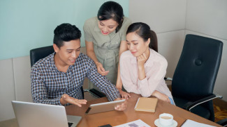 5 Kerja Sampingan Super Menguntungkan yang Bisa Dilakukan dari Mana Saja, Gaji Tinggi Tanpa Harus Keluar Rumah!