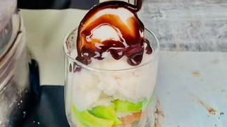 Es Puter Cikebrok! Sensasi Segar Legendaris Purwokerto dengan Isian Komplit Rasanya Pas dan Bikin Nostalgia