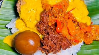 Sarapan Enak yang Wajib Dicoba di Gudeg Besek Pak Bima Purwokerto! Gudegnya Nggak Terlalu Manis, Krecek Mantap, dan Kuah