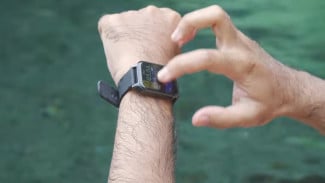 Smartwatch 100 Ribuan Tapi Serasa 1 Jutaan? Ini 5 Jam Tangan Pintar Termurah 2025 yang Fiturnya Bikin Kaget!