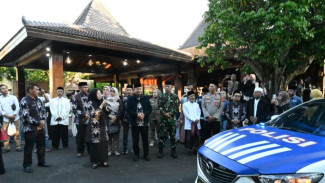 Bupati Banjarnegara Lepas 353 Jemaah Calon Haji Kloter 3, Titip Doa untuk Kemajuan Daerah